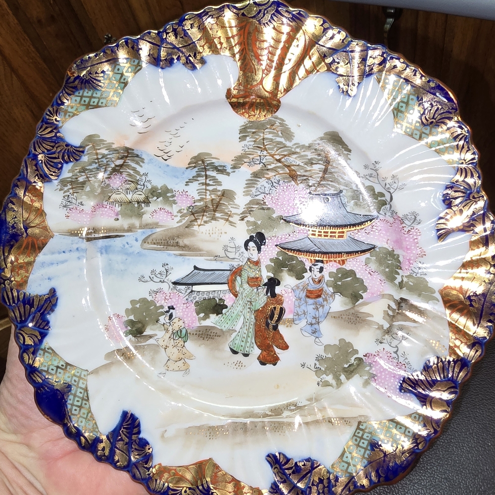 Elegant Asian-Inspired Decorative Plate